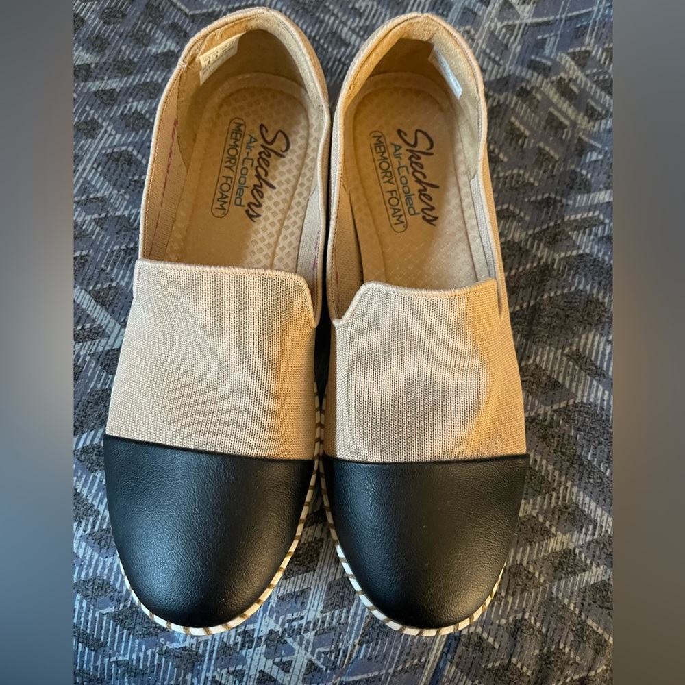 Sketchers Memory Foam Flats